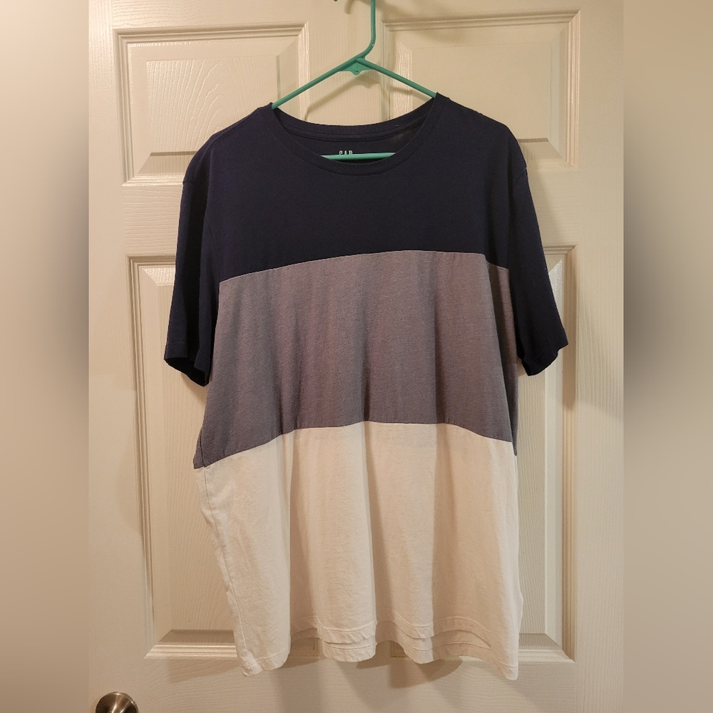 Mens XL Gap Tshirt